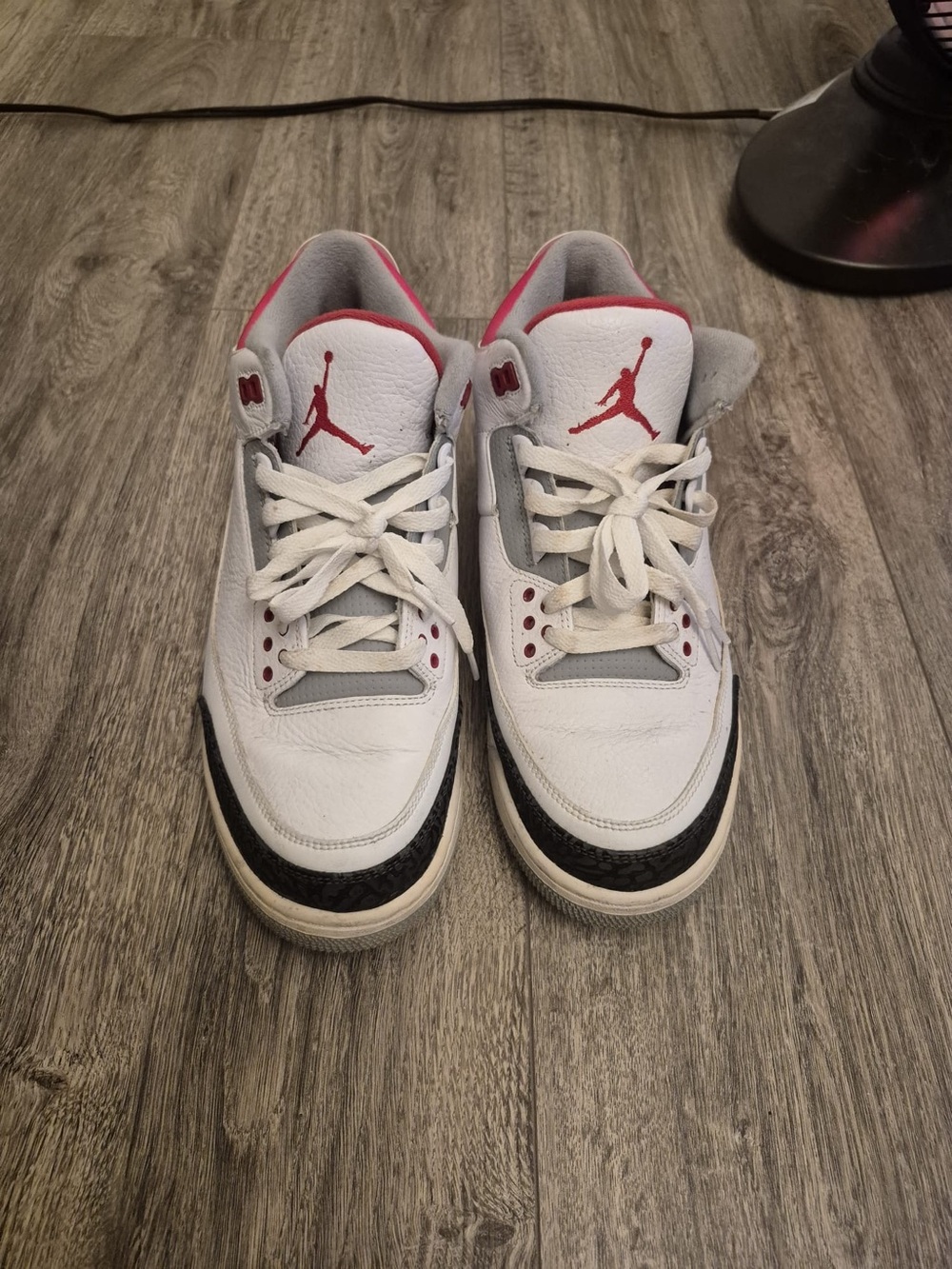 Jordan Men's White Black Red Low-Top Sneakers